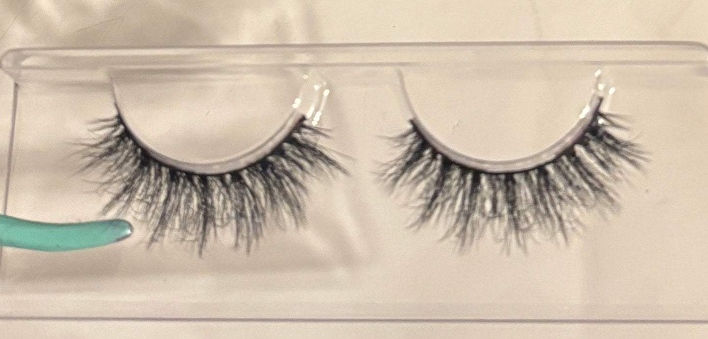 Priceless Natural Lash